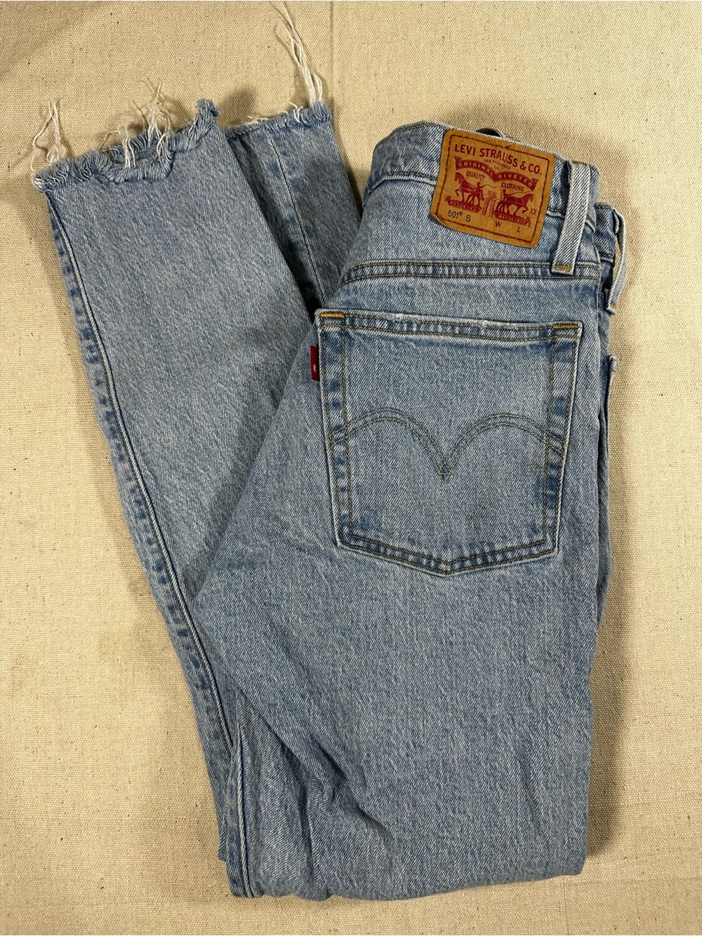 Women’s Levi's 501 skinny Light Wash Jeans - 24